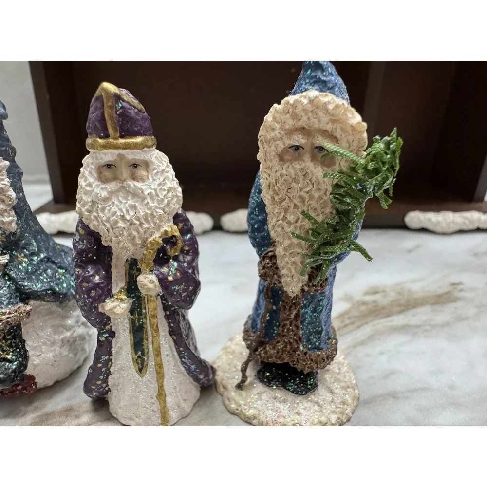 Vintage Enesco Littlesnickle Christmas Shelf Shadowbox Display With‎ 6 Santas